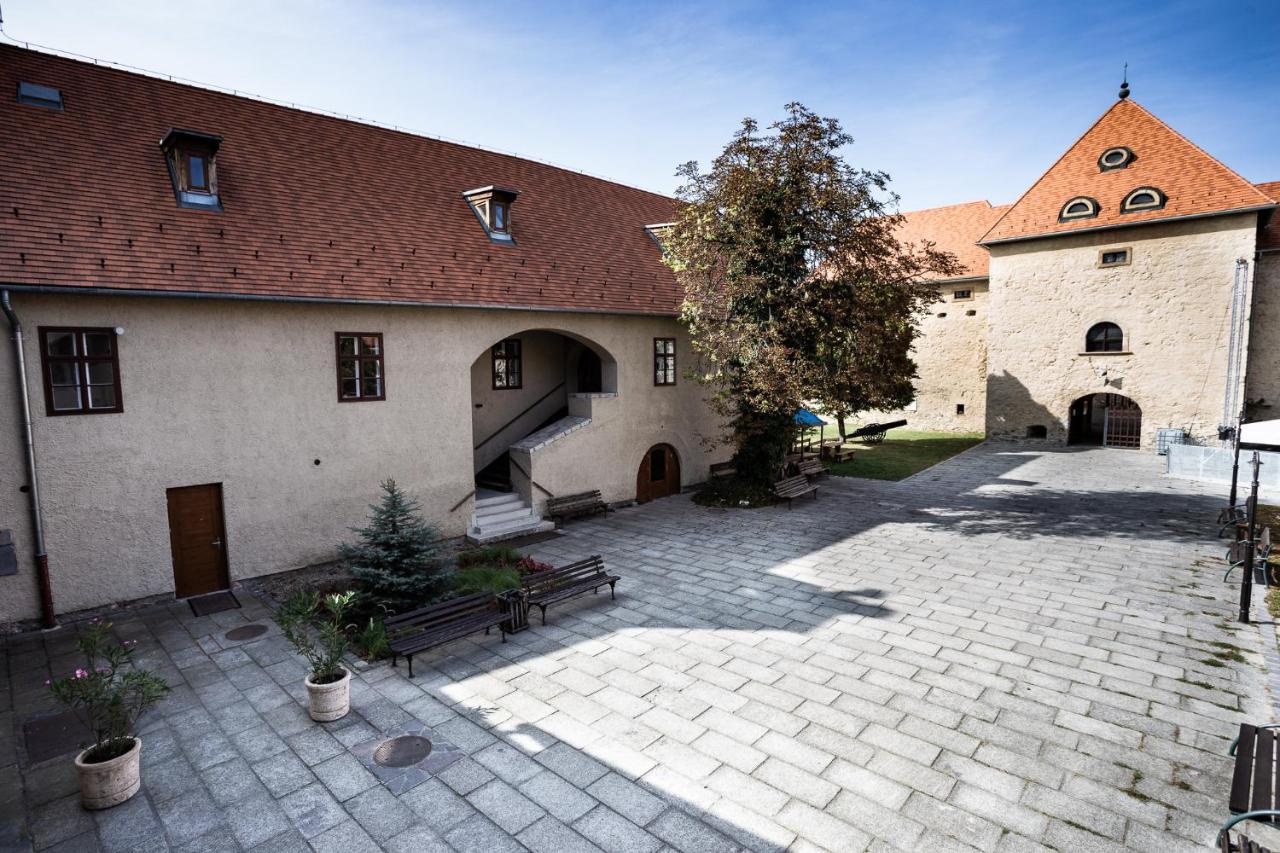 Huszarvar Hotel Kastelyszallo Szerencs Exteriér fotografie